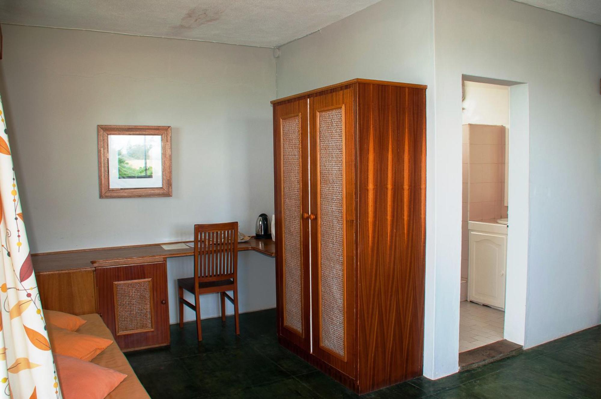 Chantauvent Guest House Blue Bay Phòng bức ảnh